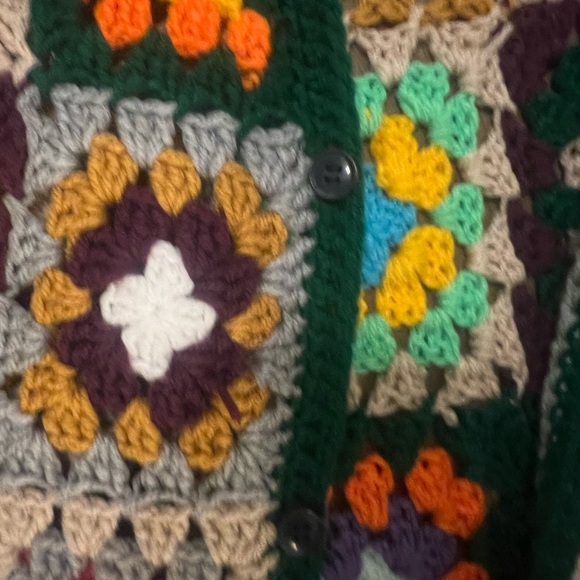 Crochet vest - Picture 3 of 4